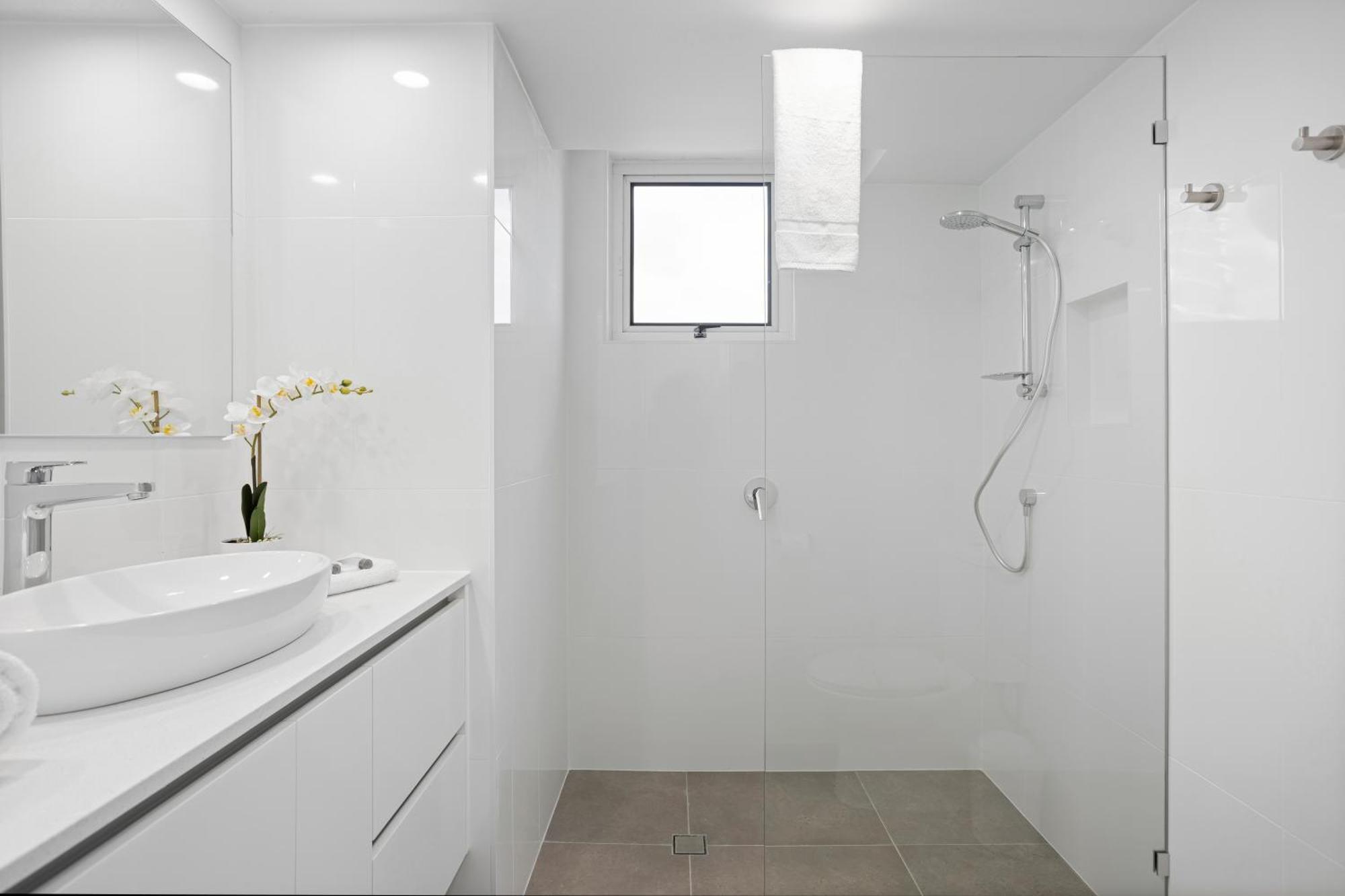 Three Bedroom Superior Ocean View Apartment